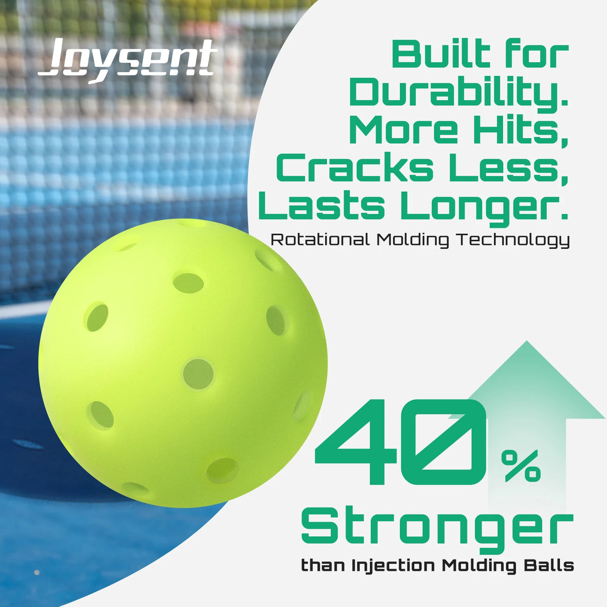 Balle de pickleball Joysent rotomoulée devant un filet