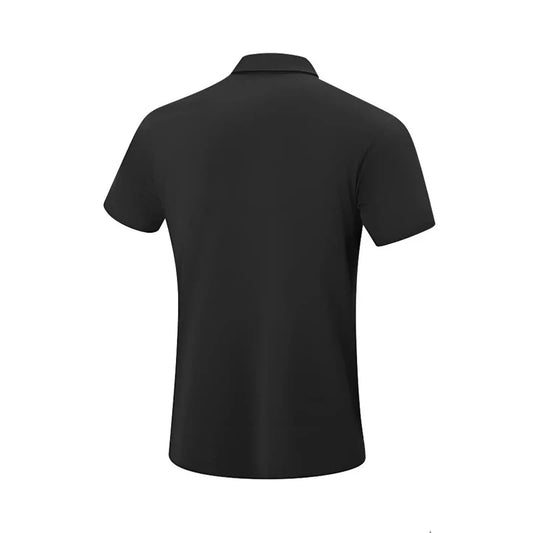 Polo technique homme Li-Ning noir vu de dos, col rabattu et manches courtes, présenté sur fond blanc