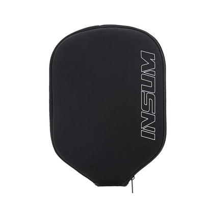 Housse de raquette de pickleball INSUM en néoprène noir avec logo blanc en contour sur le côté, fermée
