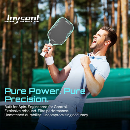 Joueur de pickleball avec une raquette Joysent T700 NeoFoam