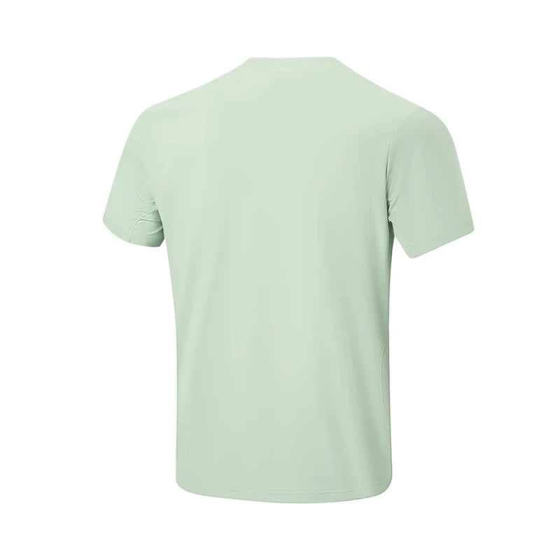 T-shirt d'entraînement homme Li-Ning LN DRY vert d'eau vu de dos, coutures raglan discrètes sur les épaules